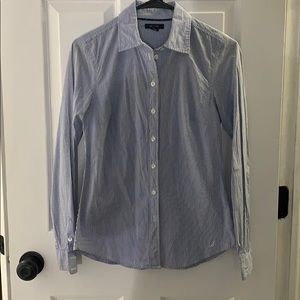 Women’s fitted Nautica Button up